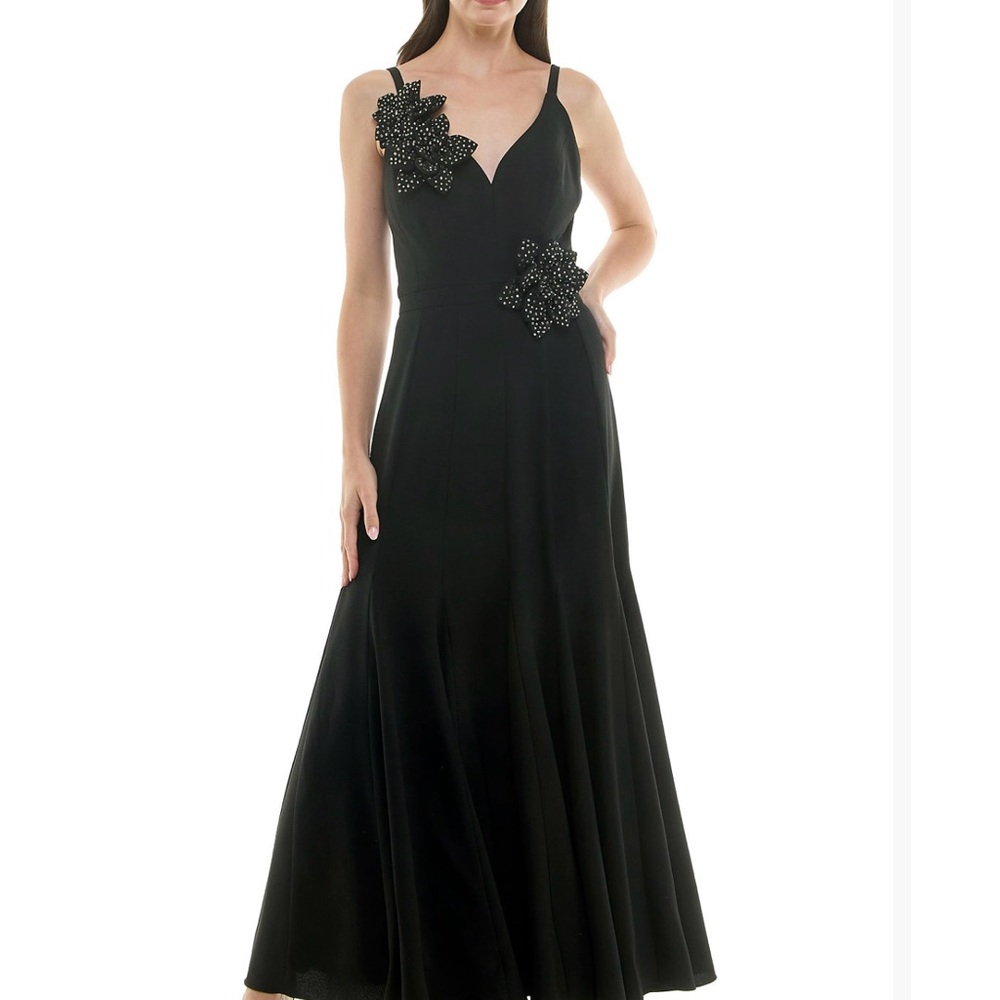 Taylor Women’s Embellished Flower V-Neck Sleeveless Gown, Black, Size 2